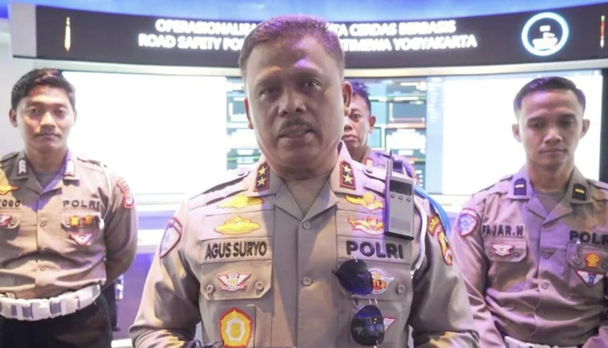 Kepala Korps Lalu Lintas (Kakorlantas) Polri Inspektur Jenderal Polisi Agus Suryonugroho mengecek kesiapan Smart City Yogyakarta