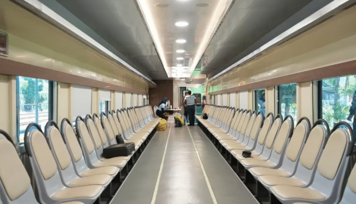 Kereta petani resmi beroperaasi